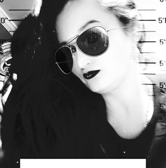 Meet your Posher, Tonya - Picture 1 of 1